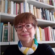 Insegnante di spagnolo impartisce lezione private a scuole